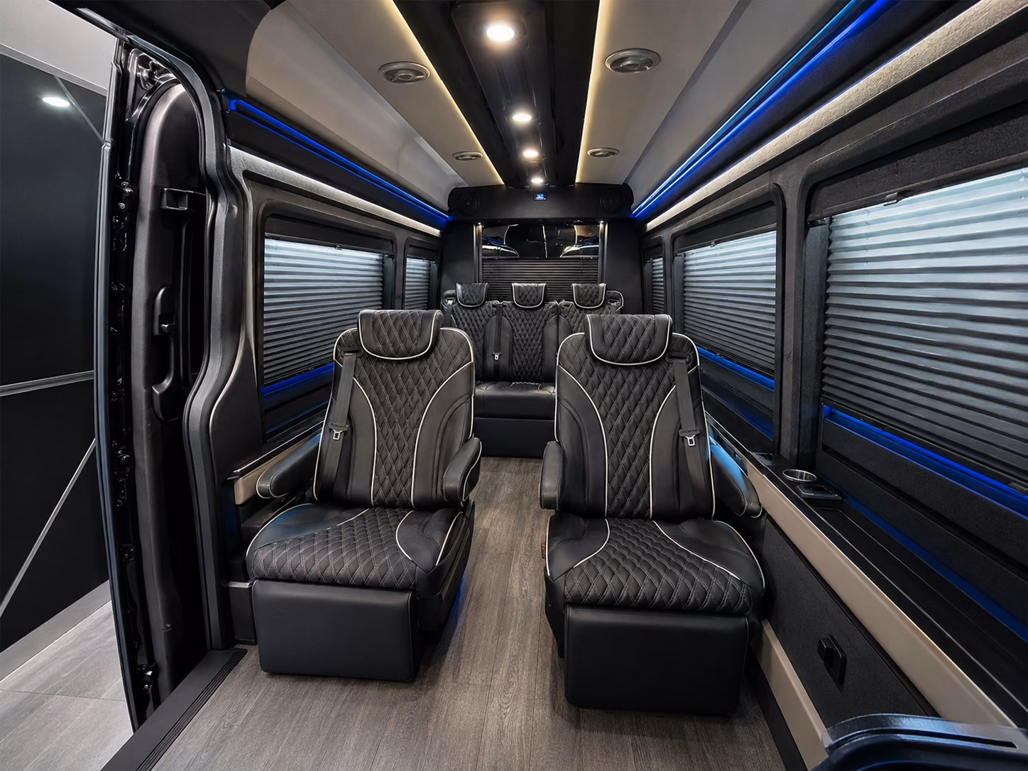 for quick and easy corporate airport transfers new haven has a bus in the network ready