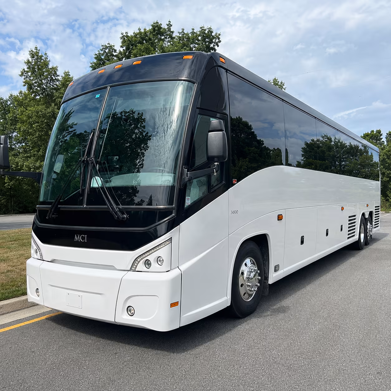 multi day charter bus rentals for new haven groups heading across new england and the northeast