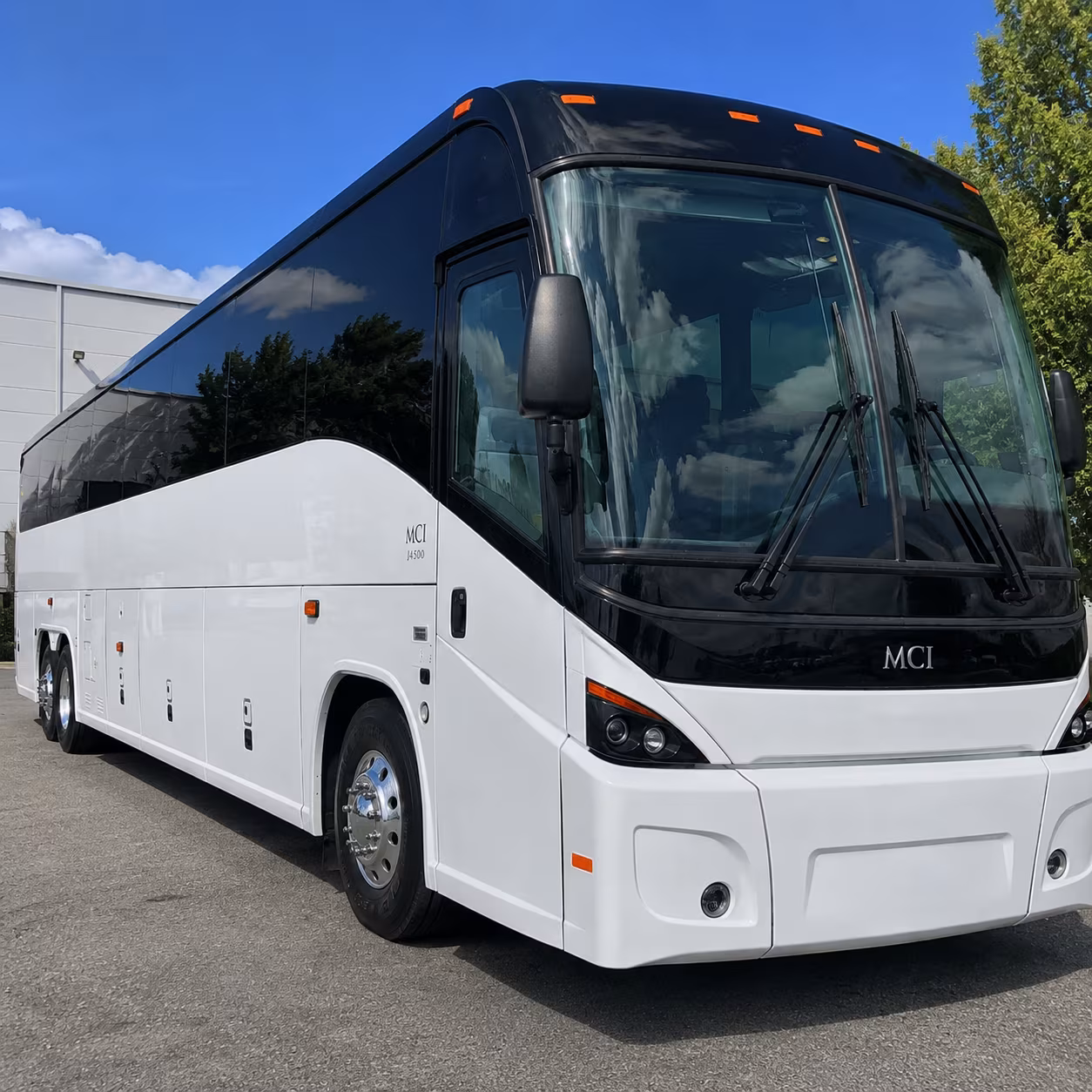 new haven charter bus rental fleet